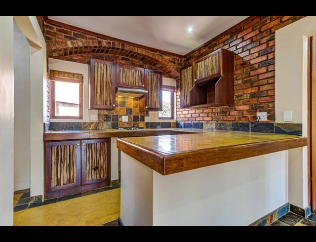 2 BEDROOM PROPERTY TO RENT IN GLEN MARAIS